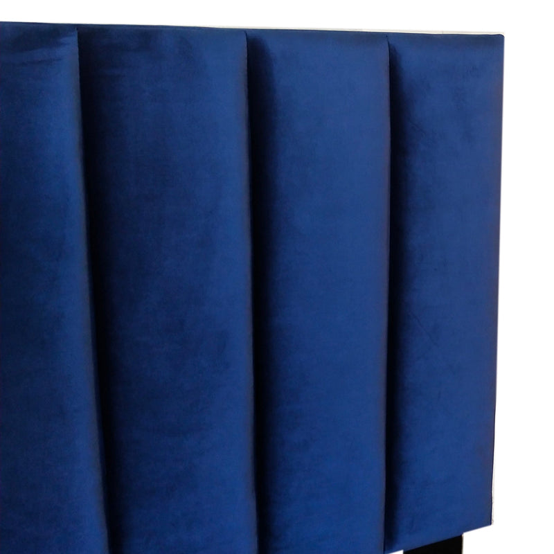 7. "Jedd 60" Queen Bed in Blue - Durable and Long-lasting Furniture for Your Home"